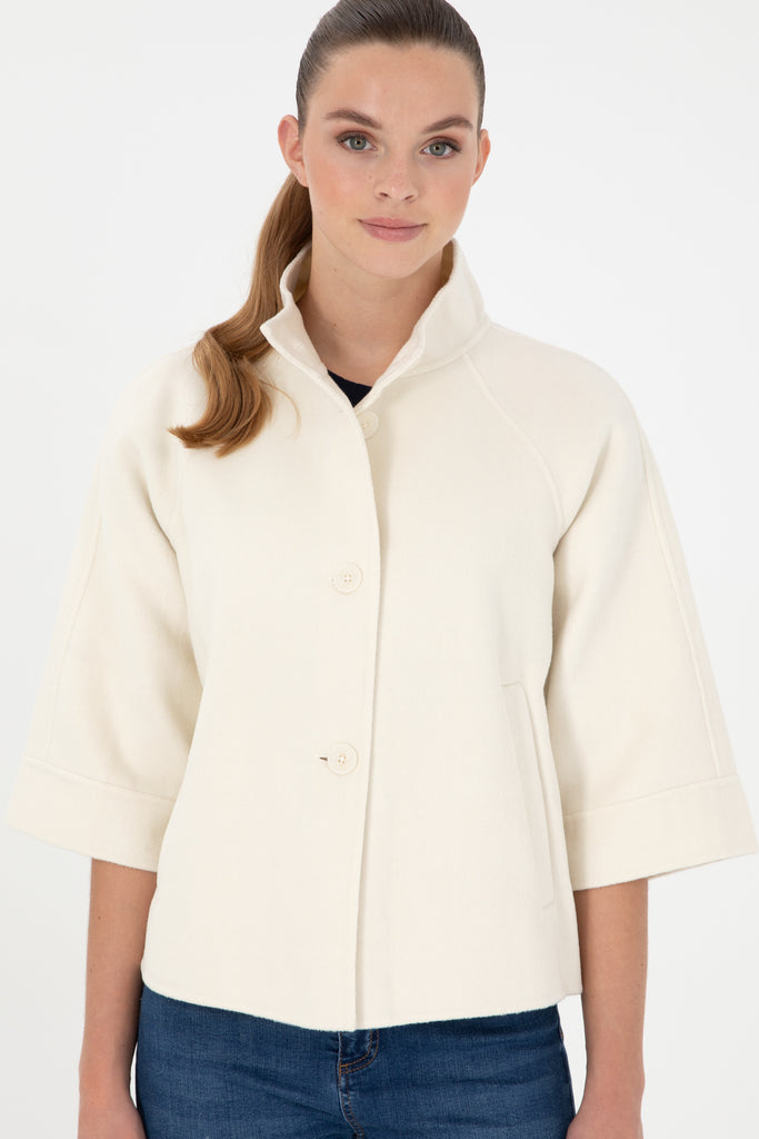 Ženski-Bež-Kaput-1950202VR071-4