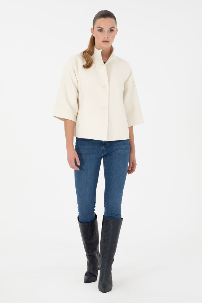 Ženski-Bež-Kaput-1950202VR071-3