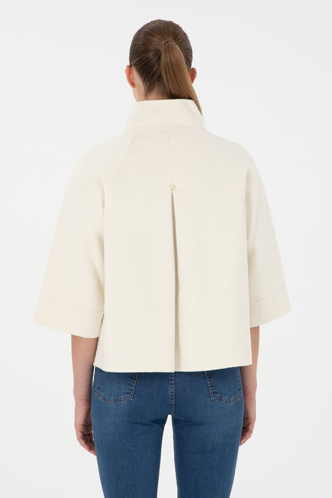 Ženski-Bež-Kaput-1950202VR071-2